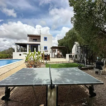 Mares: Piscina, Jardin, Barbacoa Y Gimnasio. Holiday home Santa Eularia des Riu