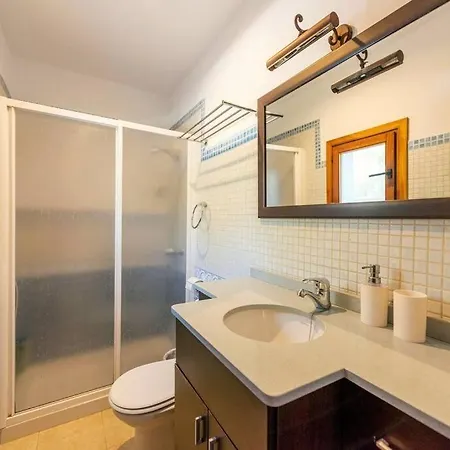 Mares: Piscina, Jardin, Barbacoa Y Gimnasio. Holiday home