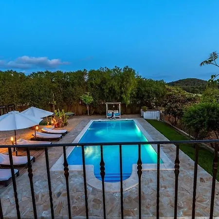 Mares: Piscina, Jardin, Barbacoa Y Gimnasio. *