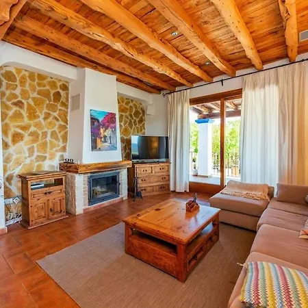 Mares: Piscina, Jardin, Barbacoa Y Gimnasio. بيت للعطل سانتا أيُلاريا ذيس ريو