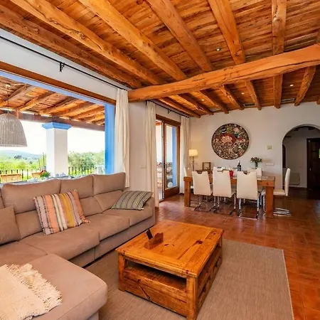 Mares: Piscina, Jardin, Barbacoa Y Gimnasio. *